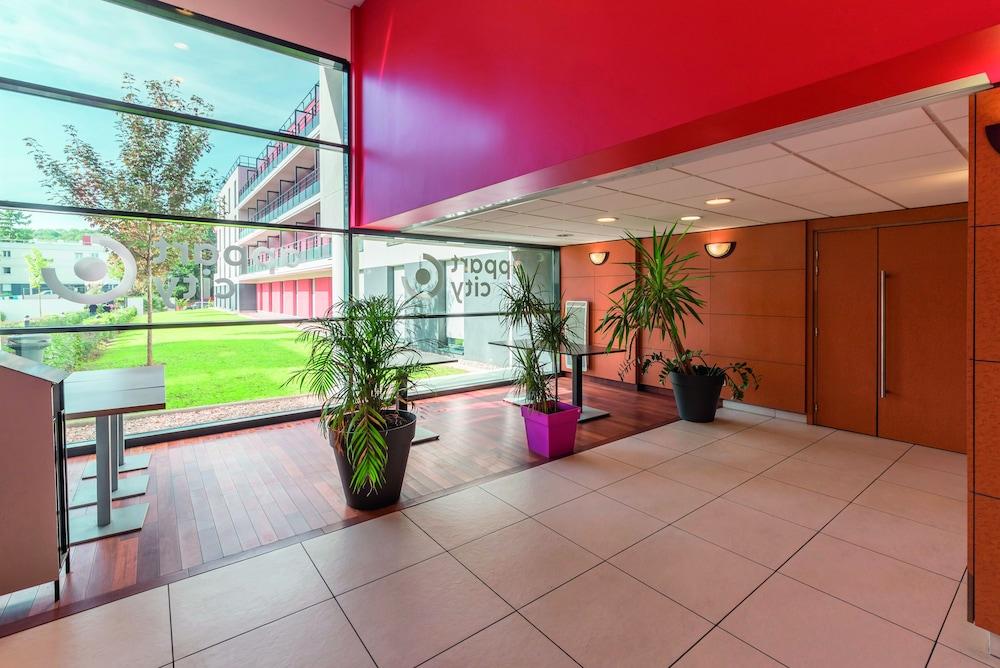 Comfort Aparthotel Versailles, St Cyr L'Ecole Saint-Cyr-lʼÉcole Kültér fotó