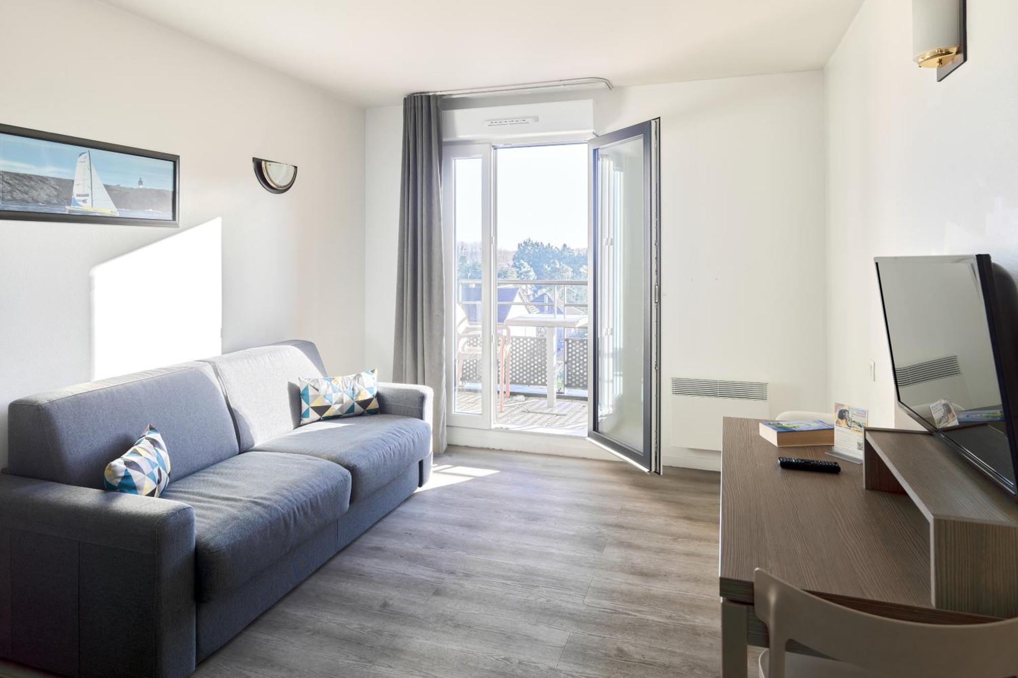 Comfort Aparthotel Versailles, St Cyr L'Ecole Saint-Cyr-lʼÉcole Kültér fotó